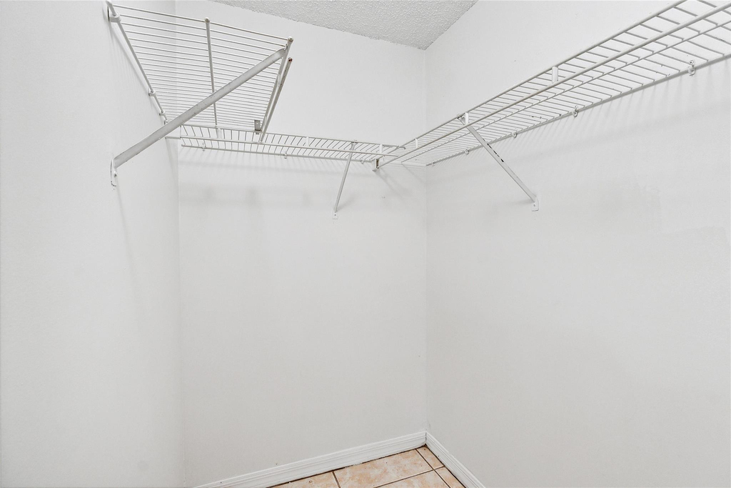2173 Nw 78th Avenue - Photo 9
