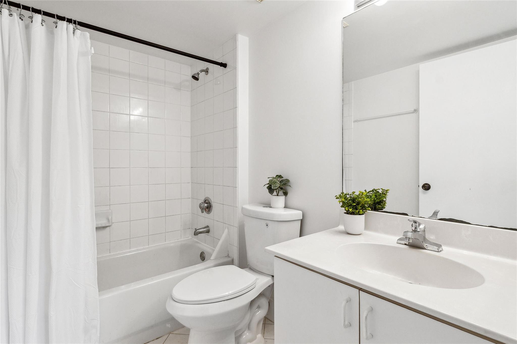 2173 Nw 78th Avenue - Photo 7