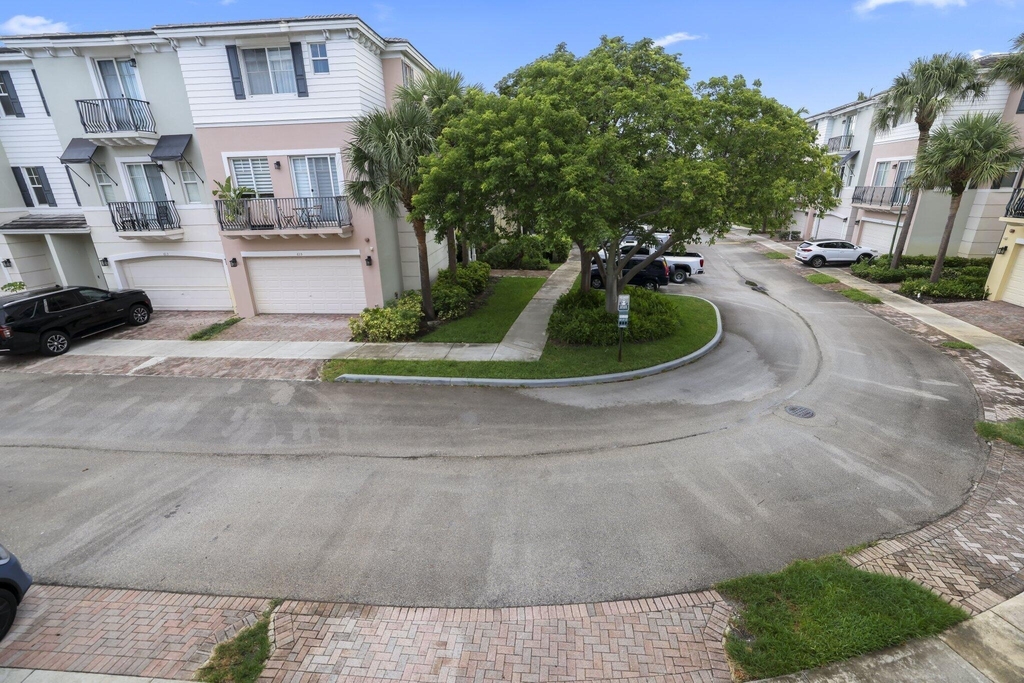 616 Nw 38th Circle - Photo 28