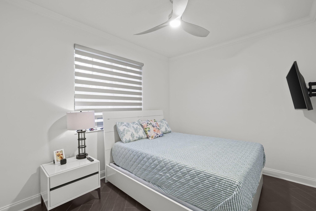 616 Nw 38th Circle - Photo 10