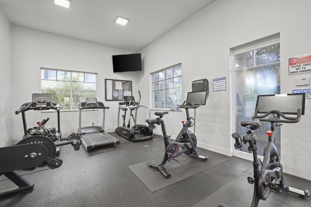 616 Nw 38th Circle - Photo 45