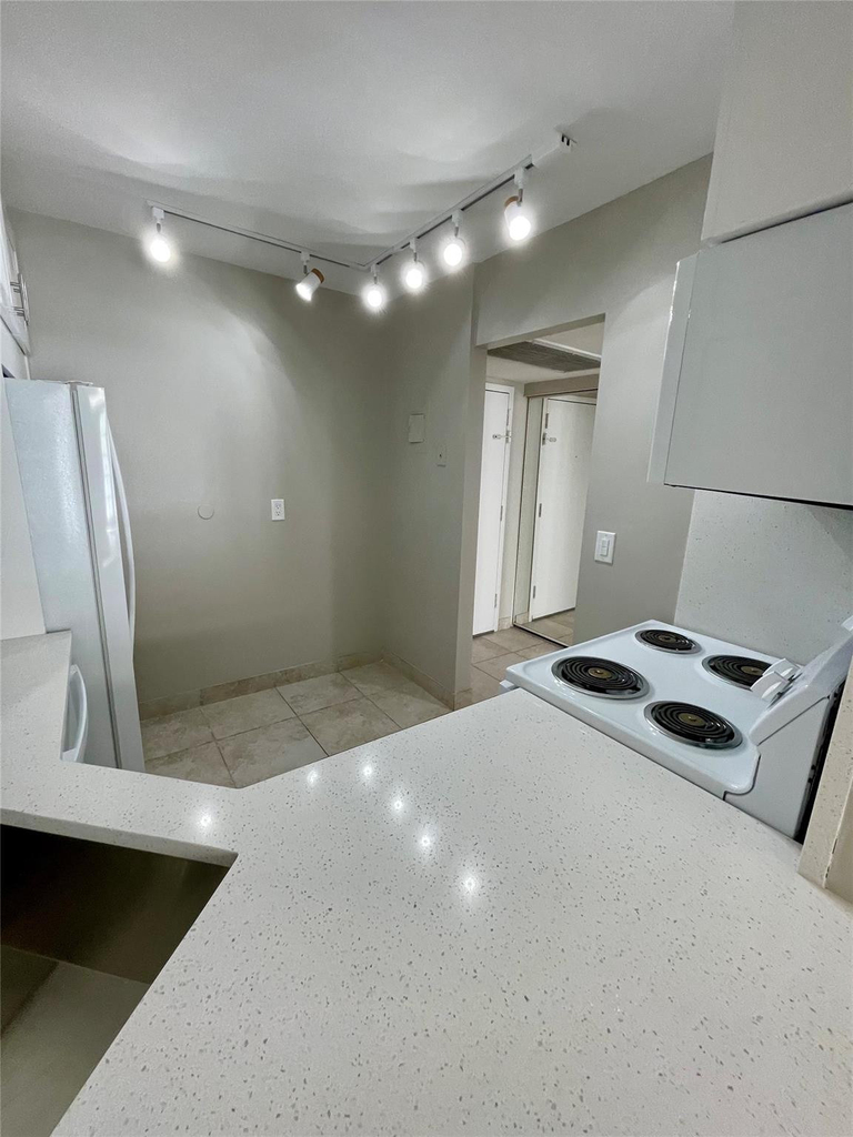 801 Three Islands Boulevard - Photo 25