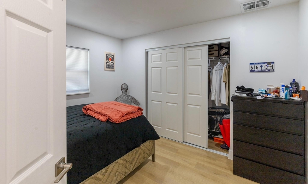 2921 Nw 11th Street - Photo 2