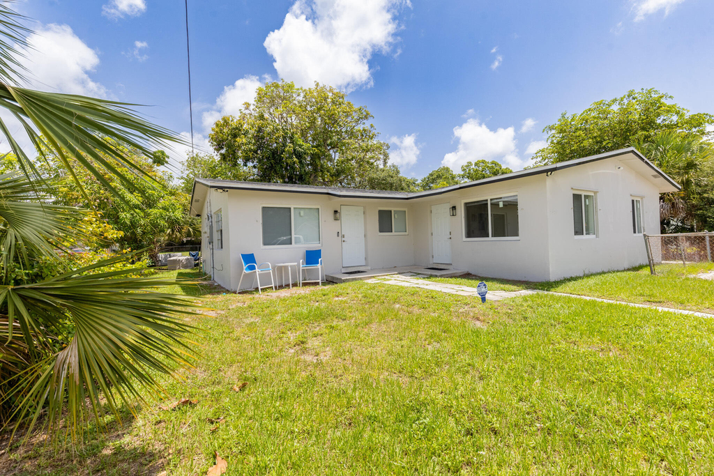 2921 Nw 11th Street - Photo 0