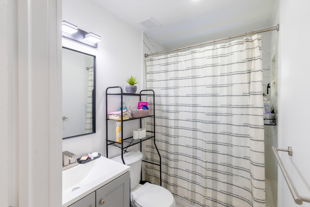 2921 Nw 11th Street - Photo 6
