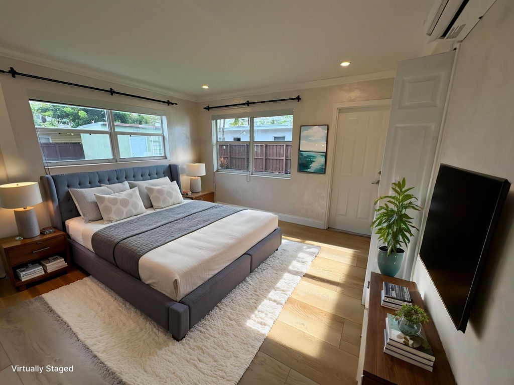 1032 Ne 16th Terrace - Photo 1