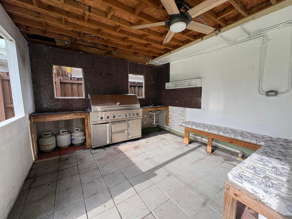 1032 Ne 16th Terrace - Photo 5