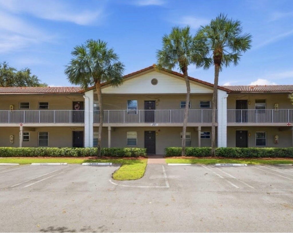 8820 Royal Palm Boulevard - Photo 2