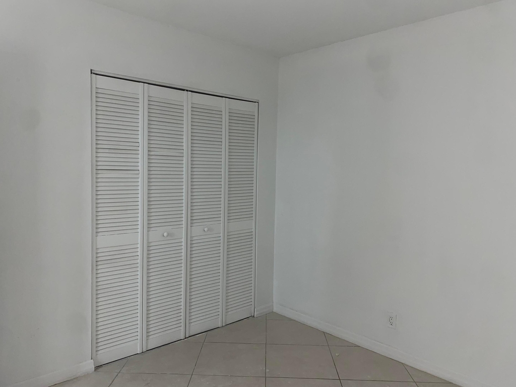 8820 Royal Palm Boulevard - Photo 34