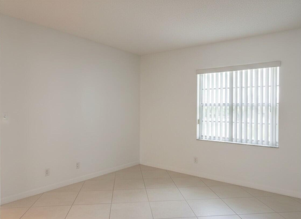 8820 Royal Palm Boulevard - Photo 8