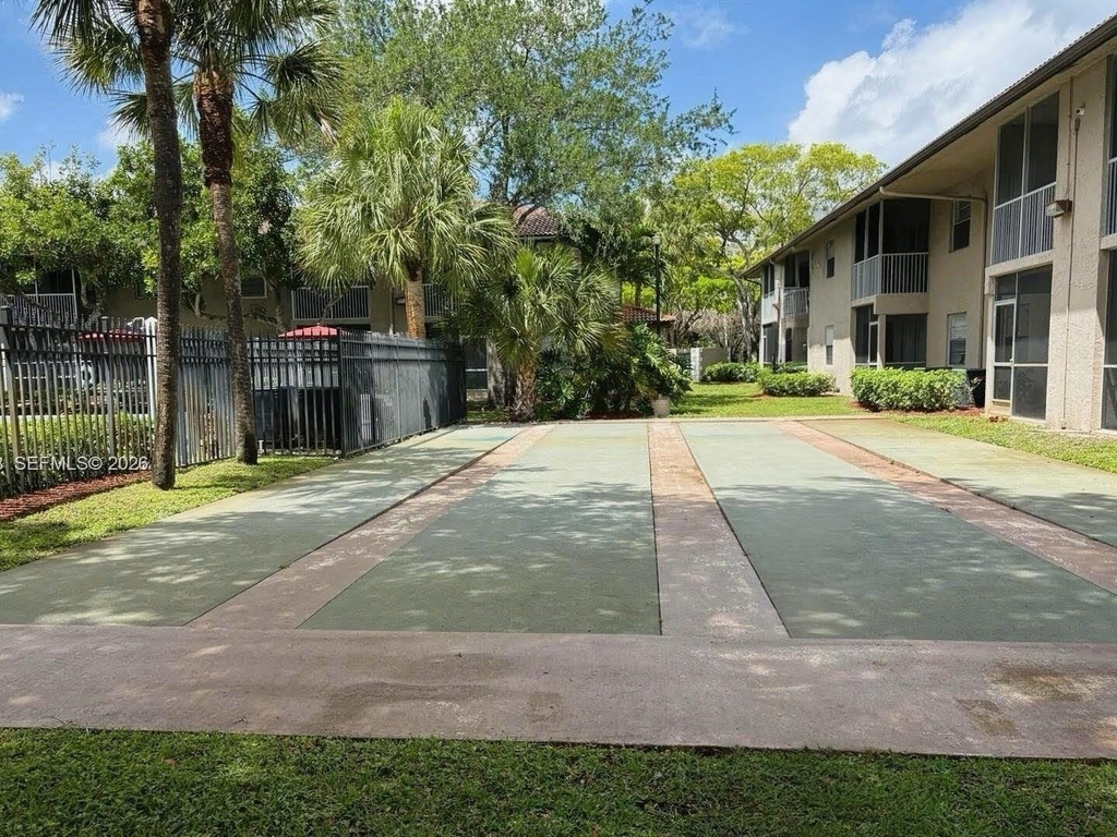 8820 Royal Palm Boulevard - Photo 29