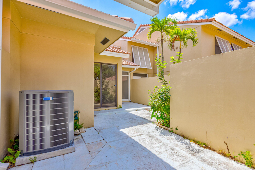 227 Old Meadow Way - Photo 4
