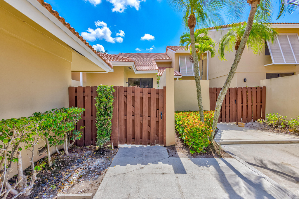 227 Old Meadow Way - Photo 3