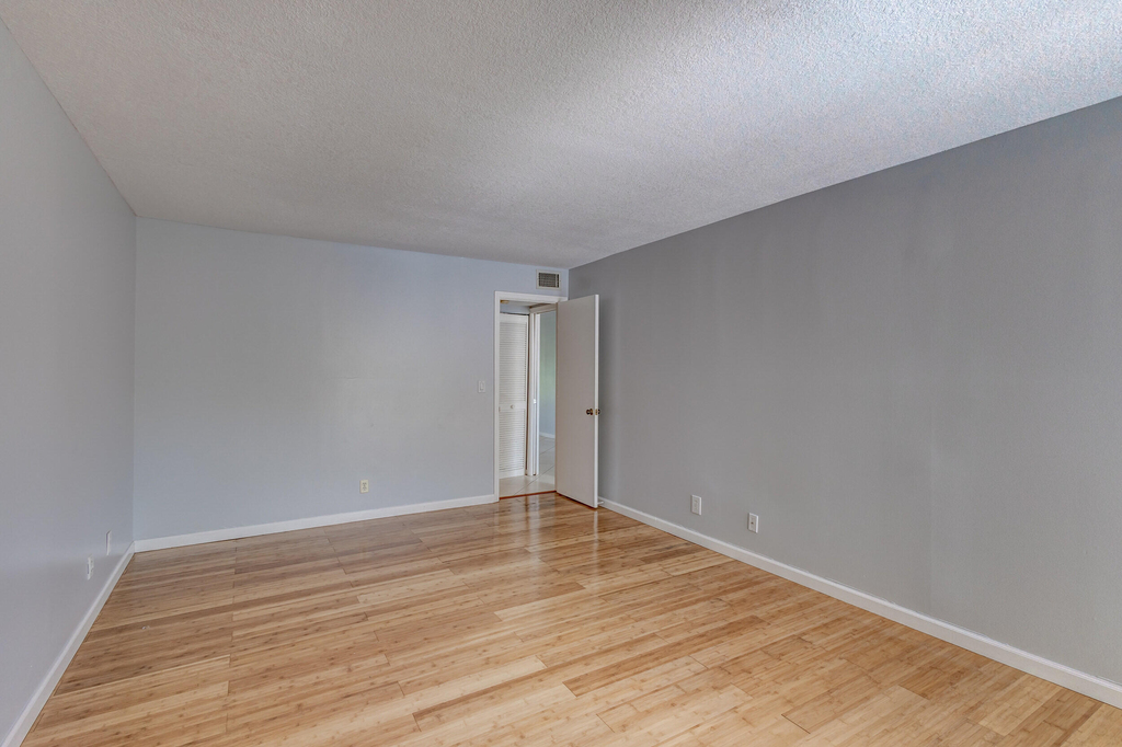 227 Old Meadow Way - Photo 23