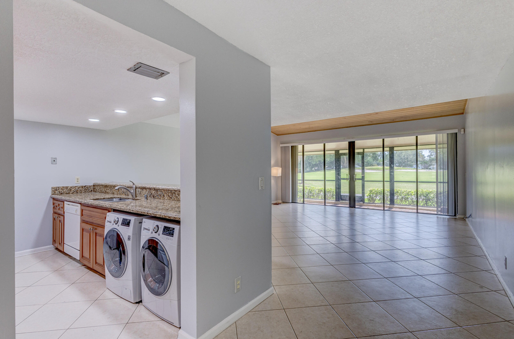 227 Old Meadow Way - Photo 10