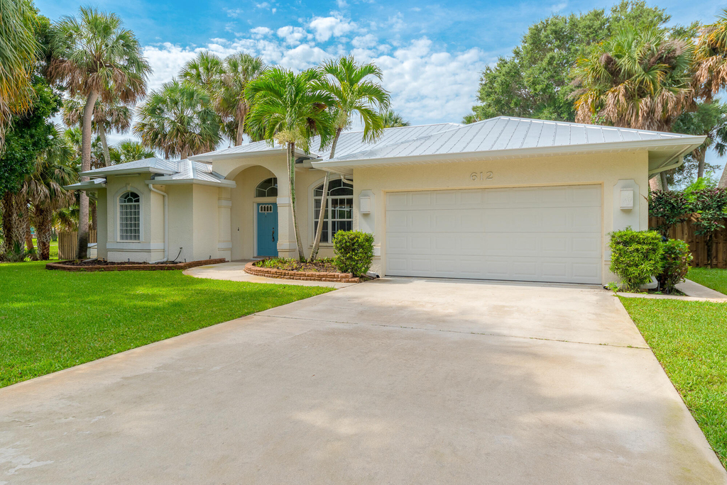 612 Se 6th Street - Photo 1