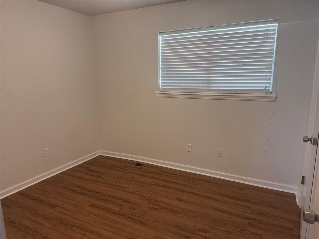 425 Meadow Lake Drive - Photo 5