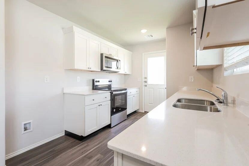 2002 Redwood Lane - Photo 4
