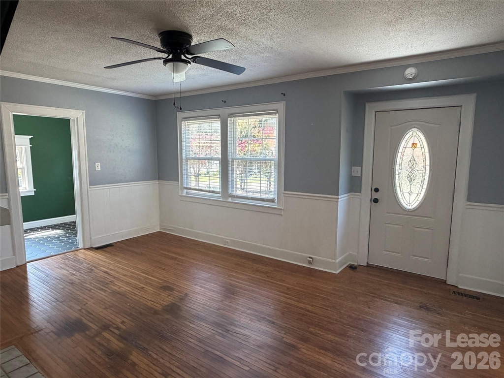512 W 8th Avenue - Photo 2