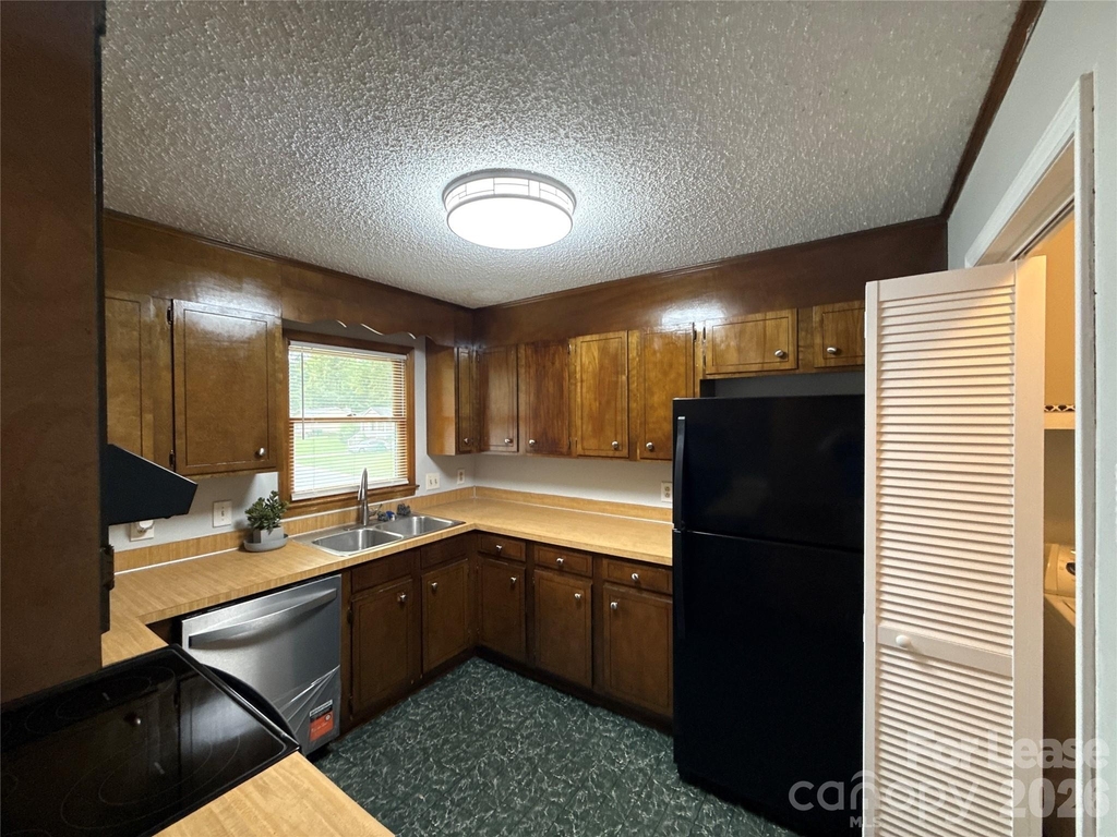 7905 Haverstraw Court - Photo 3