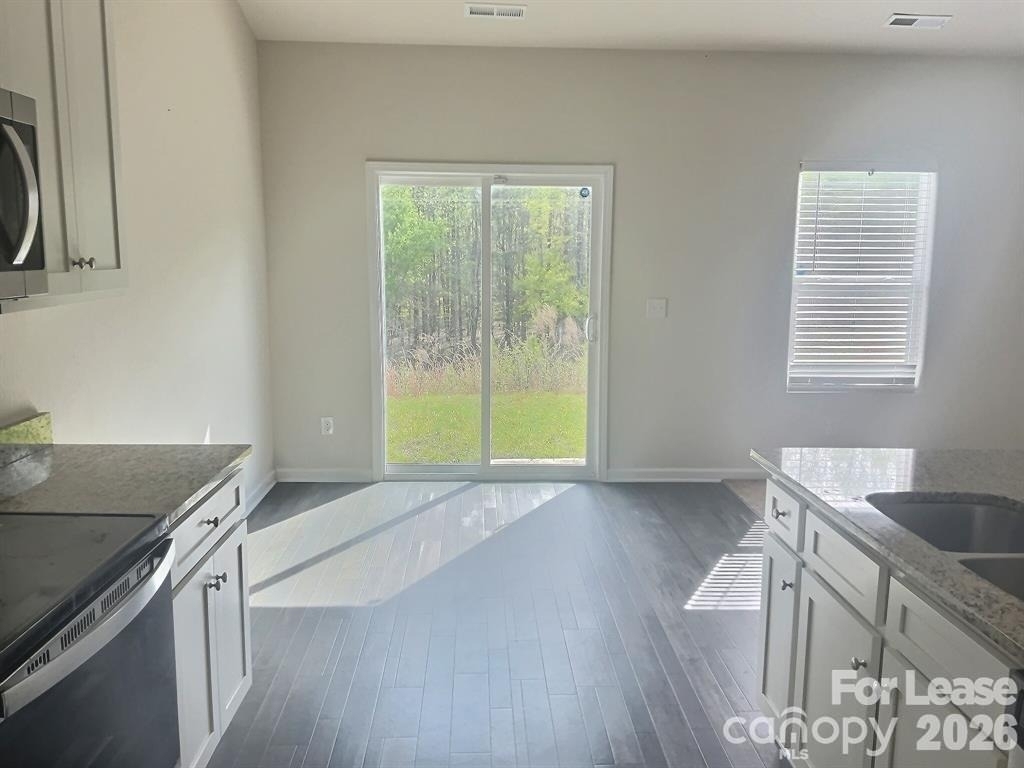 2112 Lanza Drive - Photo 2