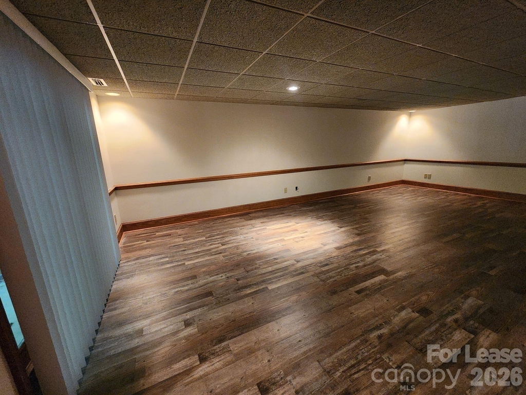 9000 Oakridge Drive - Photo 8