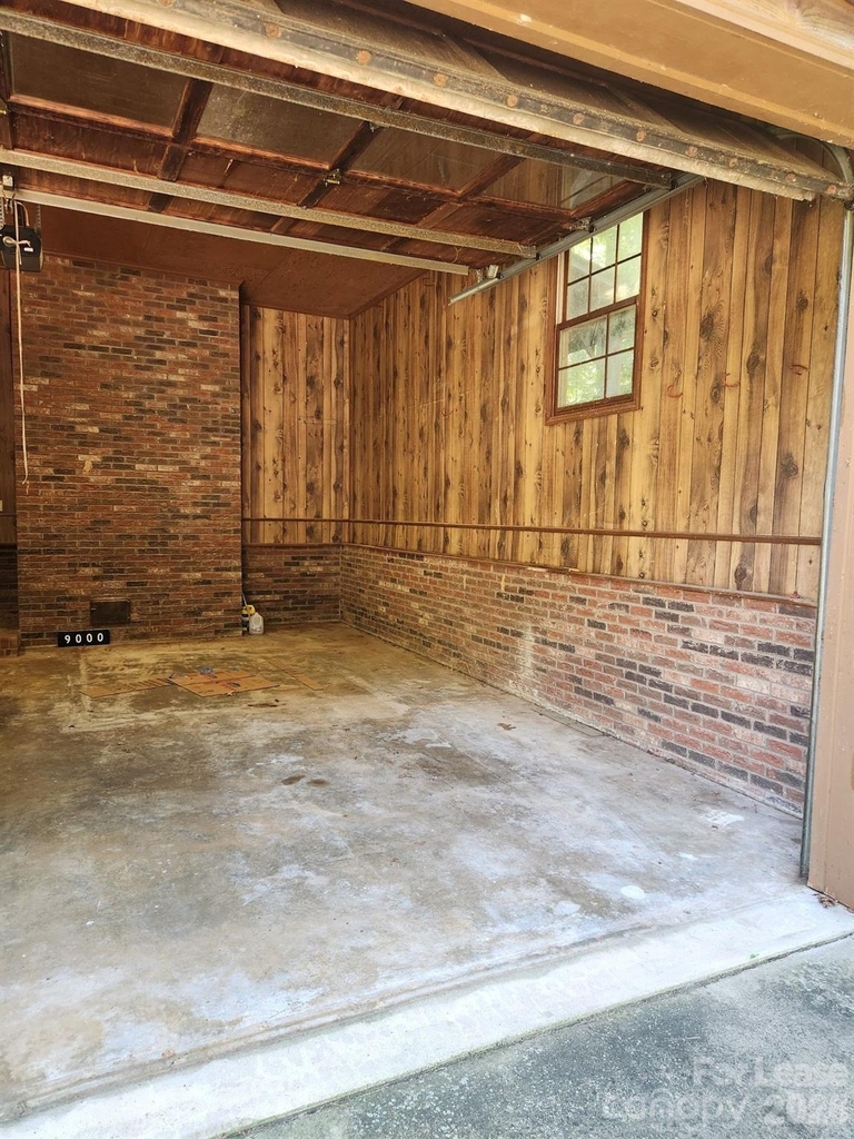 9000 Oakridge Drive - Photo 4