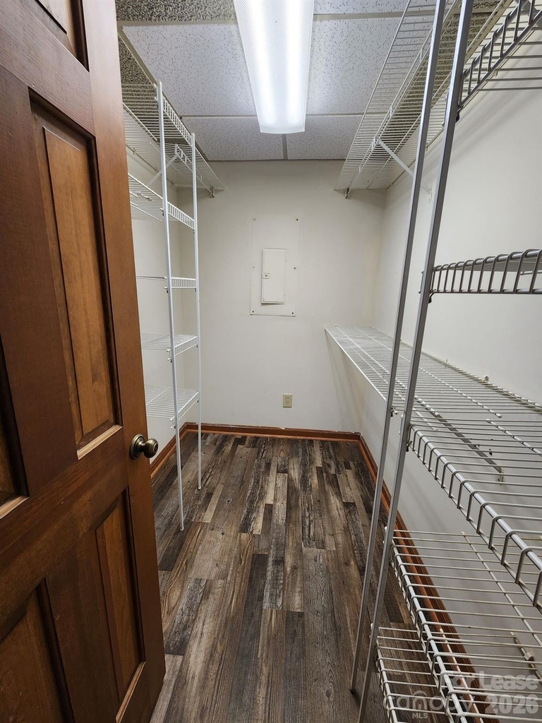 9000 Oakridge Drive - Photo 9