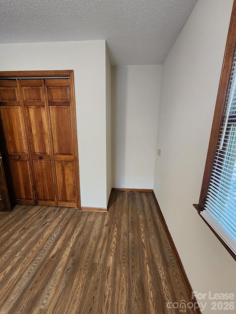 9000 Oakridge Drive - Photo 5