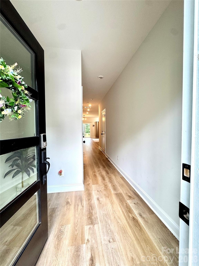 507 Greenwood Drive - Photo 2