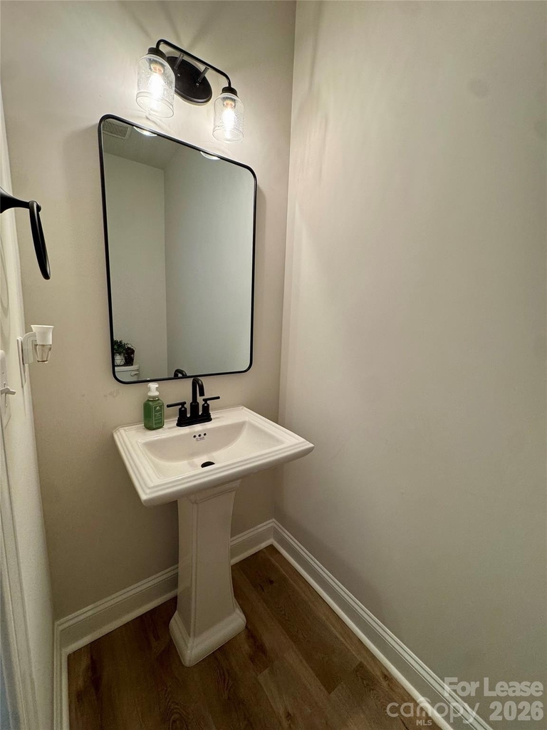 507 Greenwood Drive - Photo 8