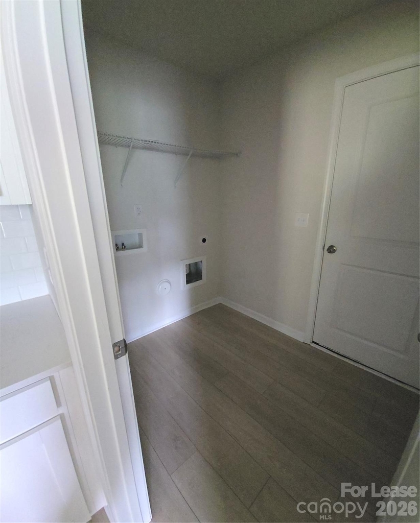 223 Brentwood Drive - Photo 3