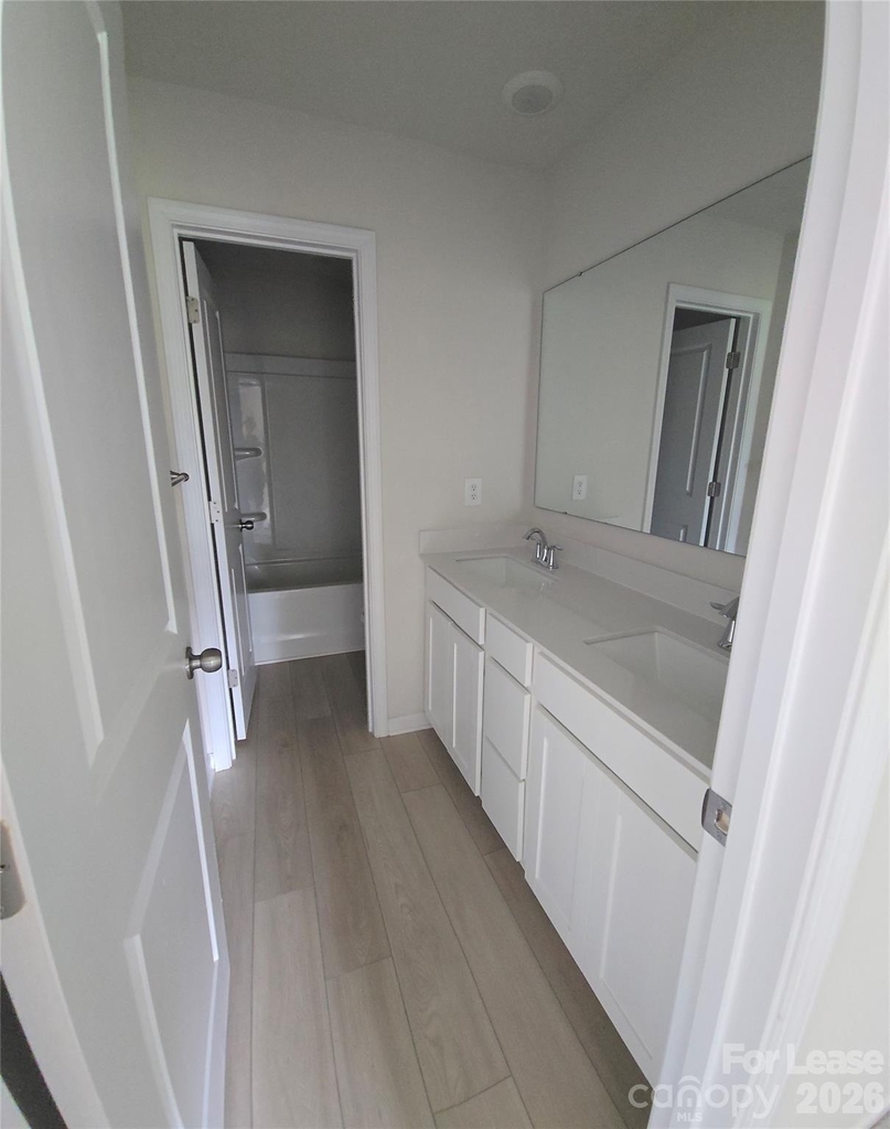 223 Brentwood Drive - Photo 6