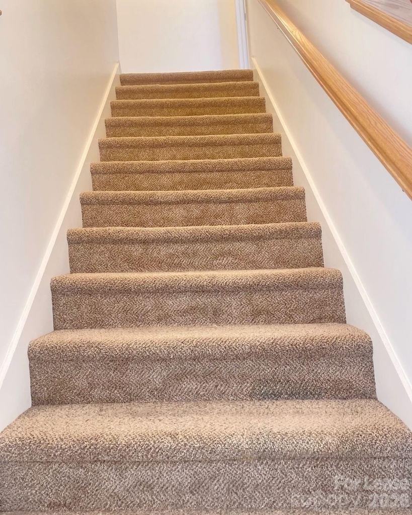 25 Meredith Drive - Photo 5