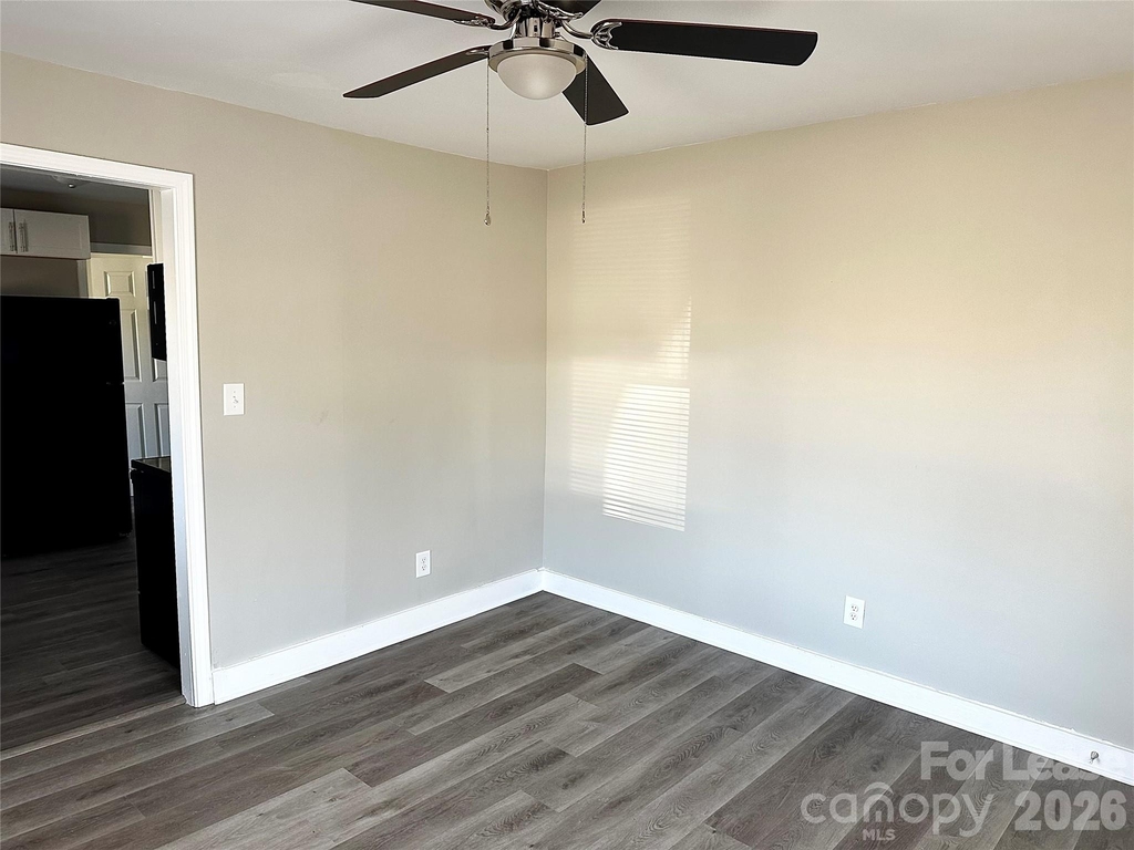920 Holt Street - Photo 5