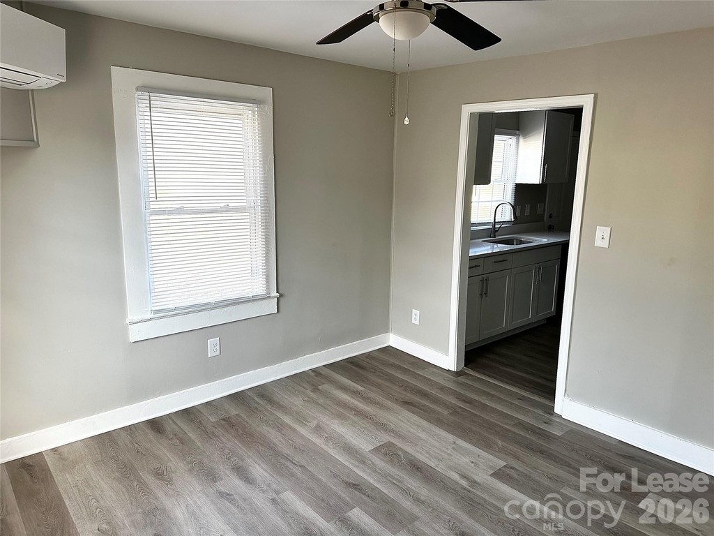 920 Holt Street - Photo 4