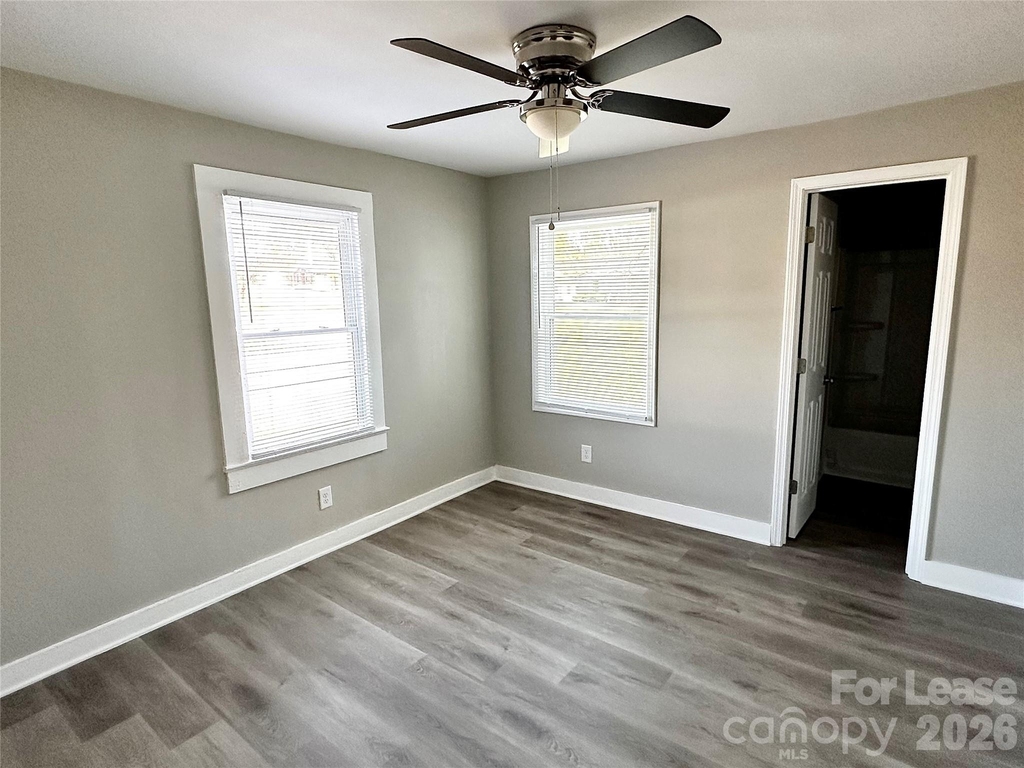 920 Holt Street - Photo 9