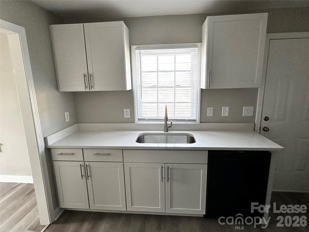 920 Holt Street - Photo 3