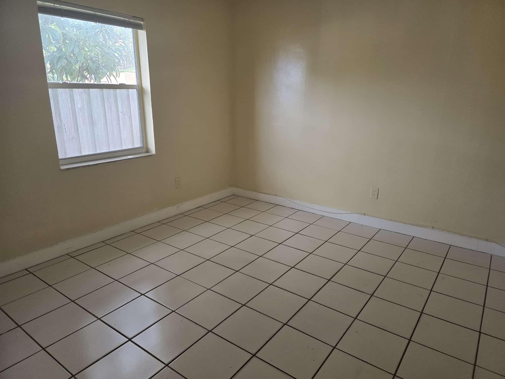 1912 Taft Street - Photo 8