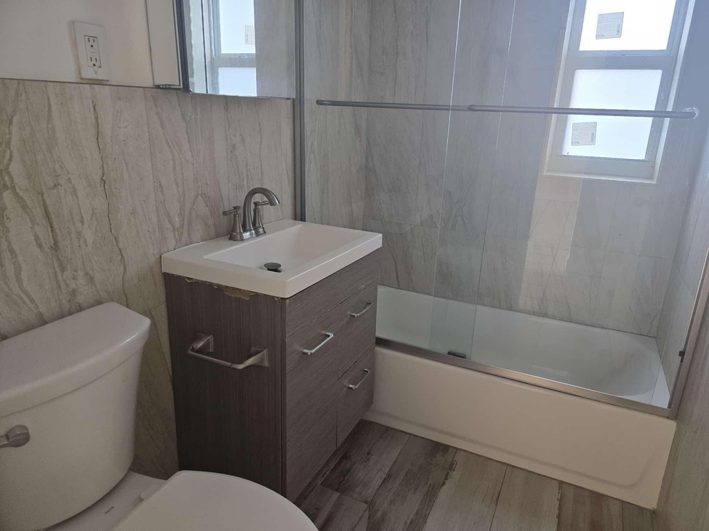 1912 Taft Street - Photo 9