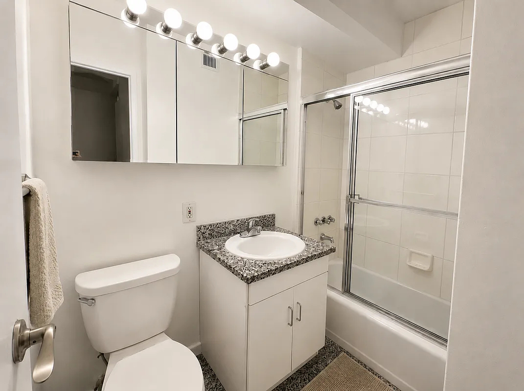 East 46th Street - Photo 2