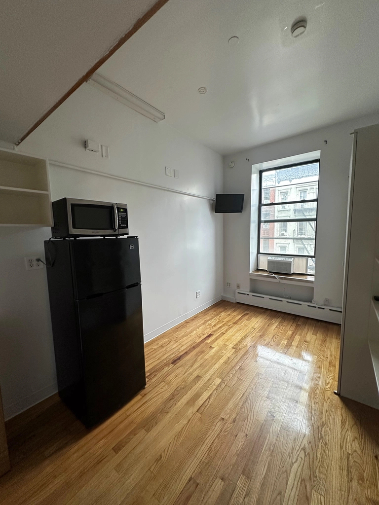 14 St Marks Place - Photo 1