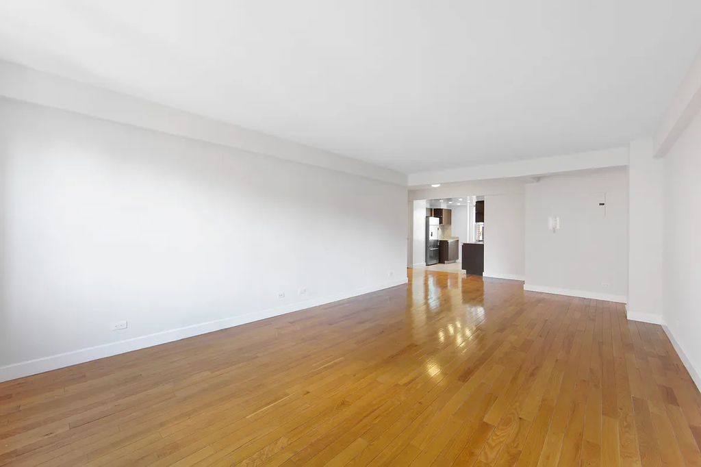 37th st and Park Avenue - Photo 1