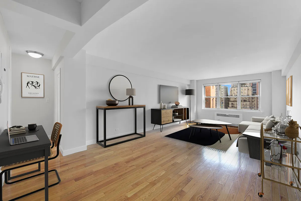 East 33rd Street - Photo 0