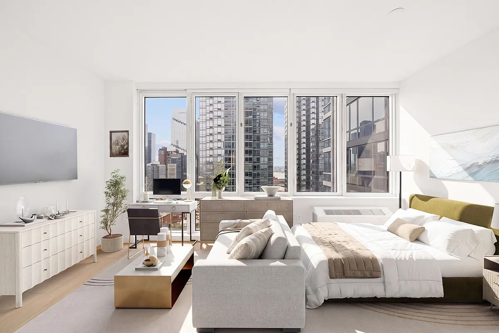 West 42nd Street - Photo 10