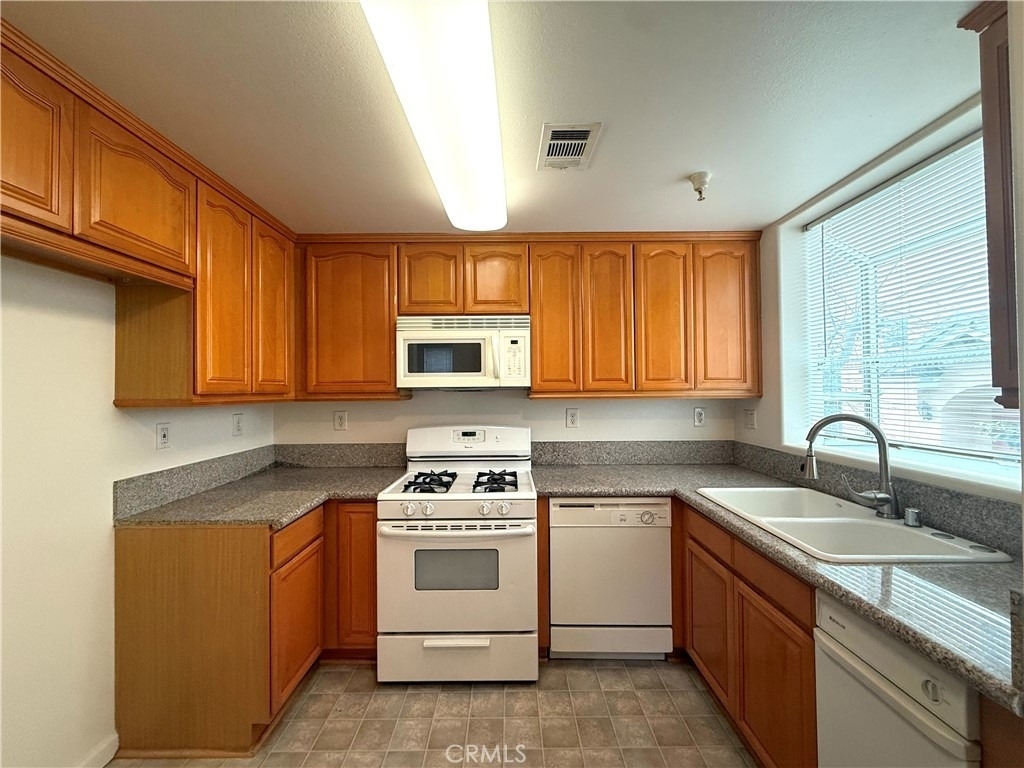 3317 Del Mar Ave - Photo 12