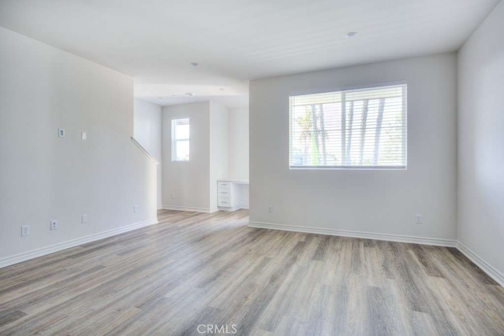 11454 Artesia - Photo 5