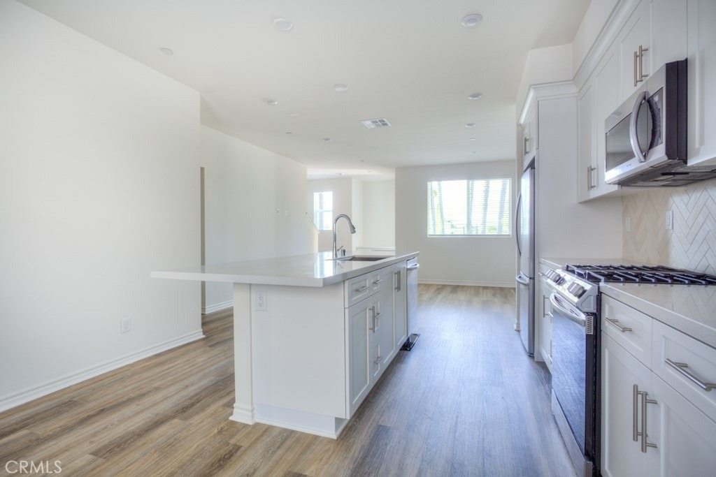 11454 Artesia - Photo 13