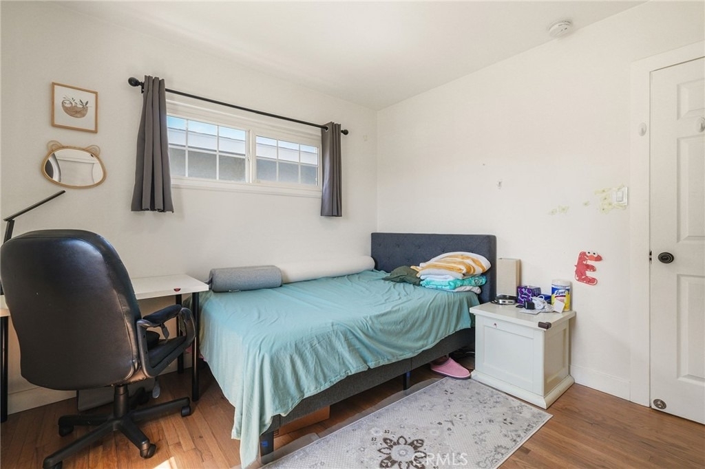 2358 Snowden Avenue - Photo 22