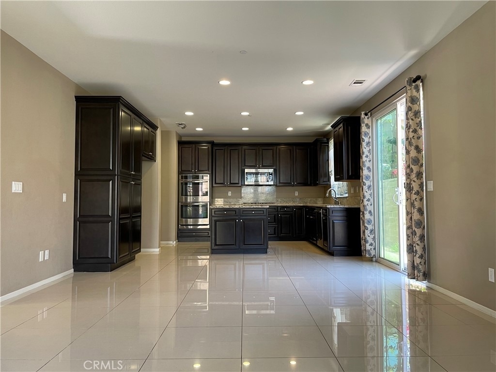 159 Fieldwood - Photo 1